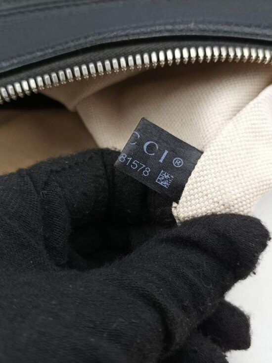 Gucci Interlocking Soho Messenger Black Leather Belt